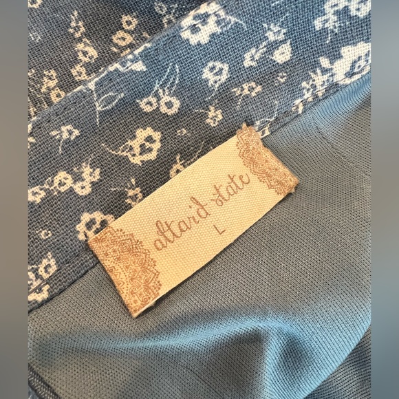 ALTAR’D STATE : Blue Floral Skort w Wrap-Look Layer & Ruffle - Picture 2 of 8